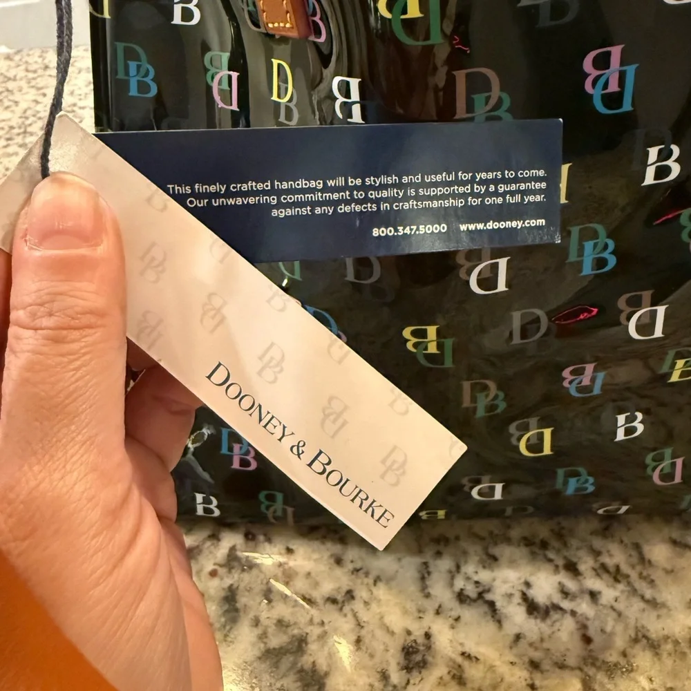 VTG Dooney & Bourke Black Tote with Multicolor Logo and leather strap - Picture 3 of 12